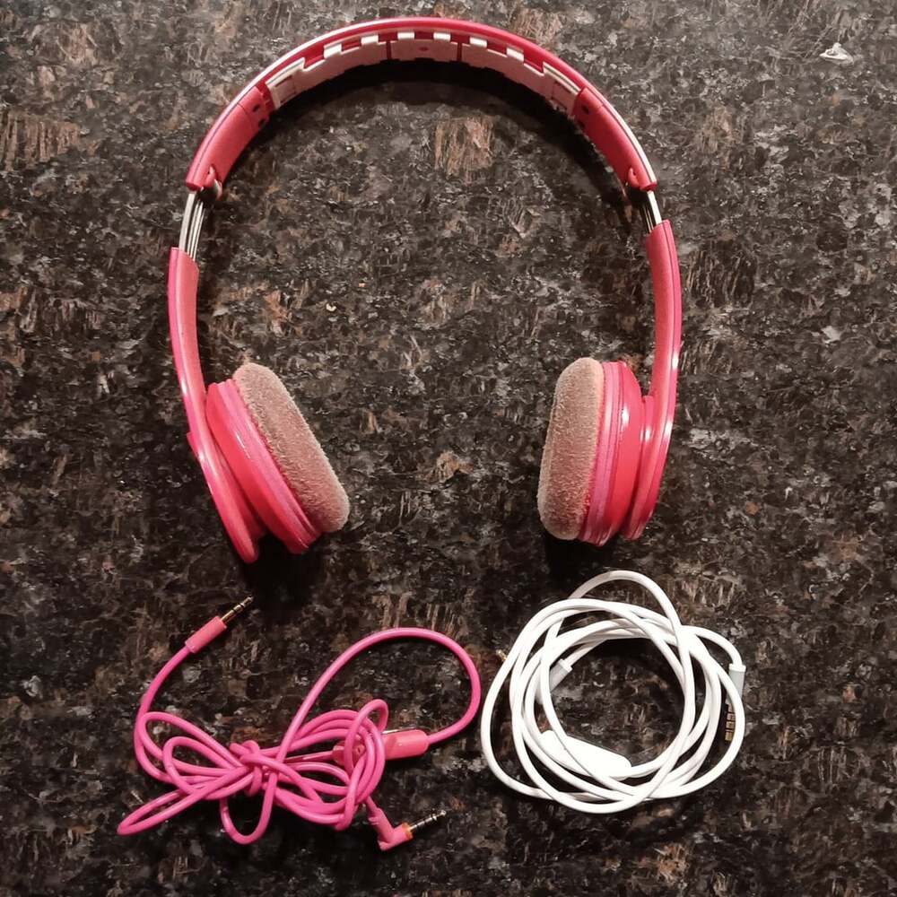 Beats by Dre Solo HD On-Ear Headphones Pink with Case